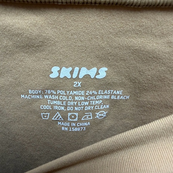 SKIMS Fits Everybody Long Sleeve Bodysuit in Color Sienna Size 2X - Picture 4 of 5